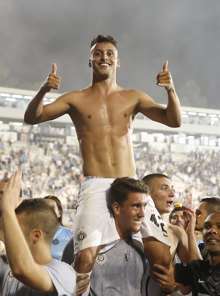 Partizan slavi